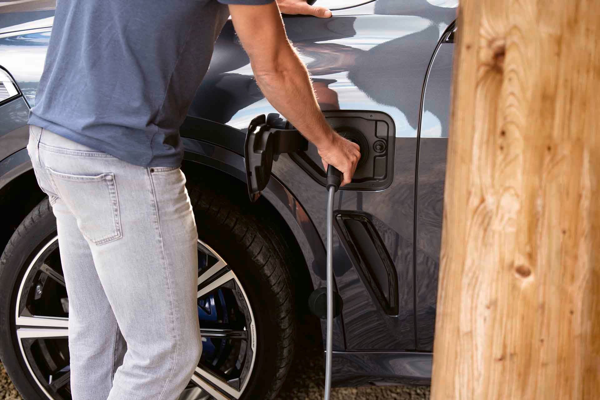 BMW - Flexible fast charger