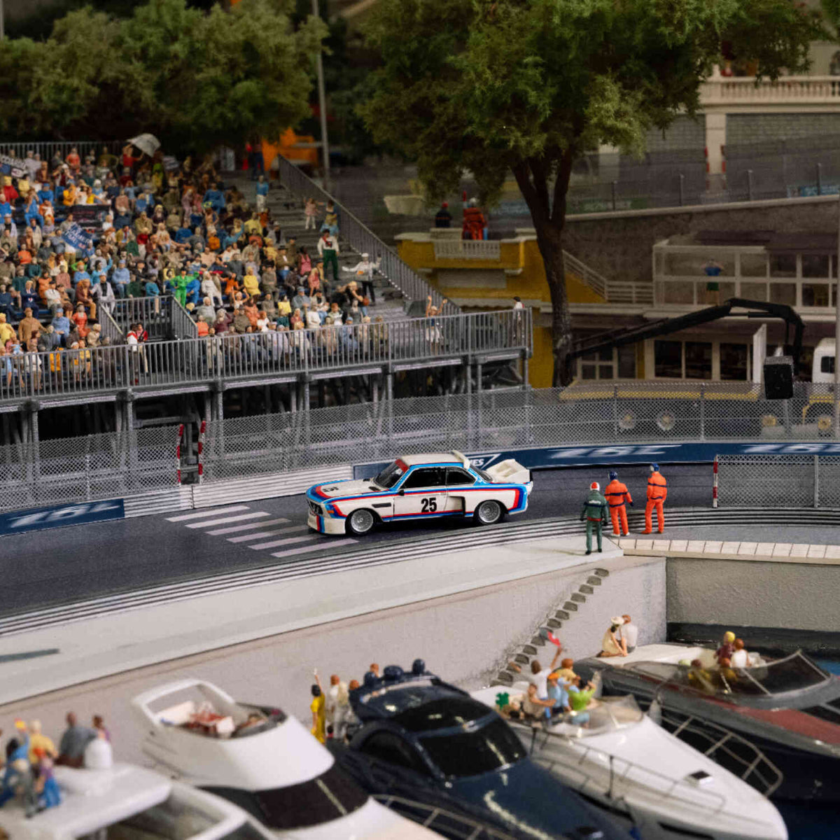 BMW 3.0 CSL Miniature Modelbil (1:64)