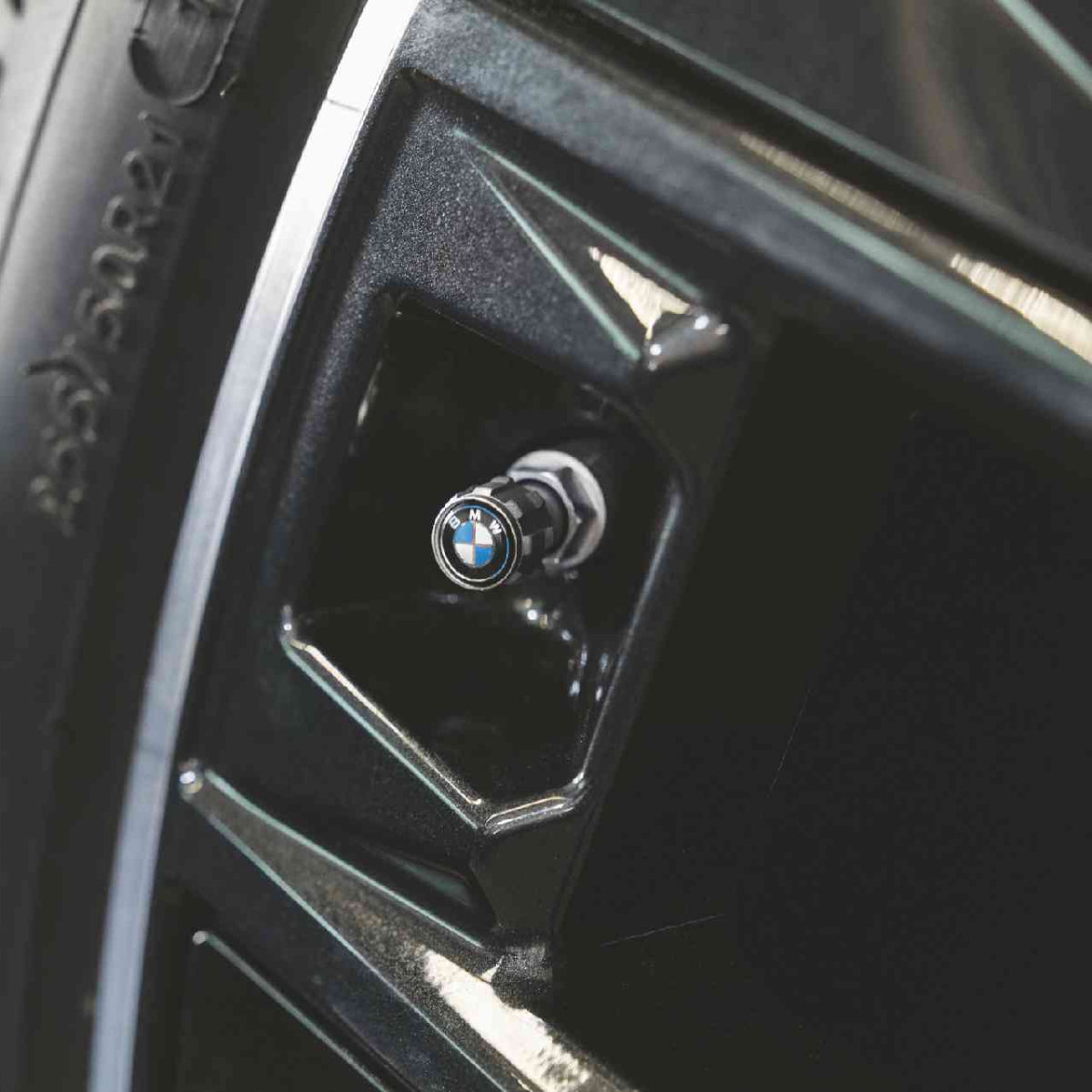 BMW - Ventilhætter med BMW logo
